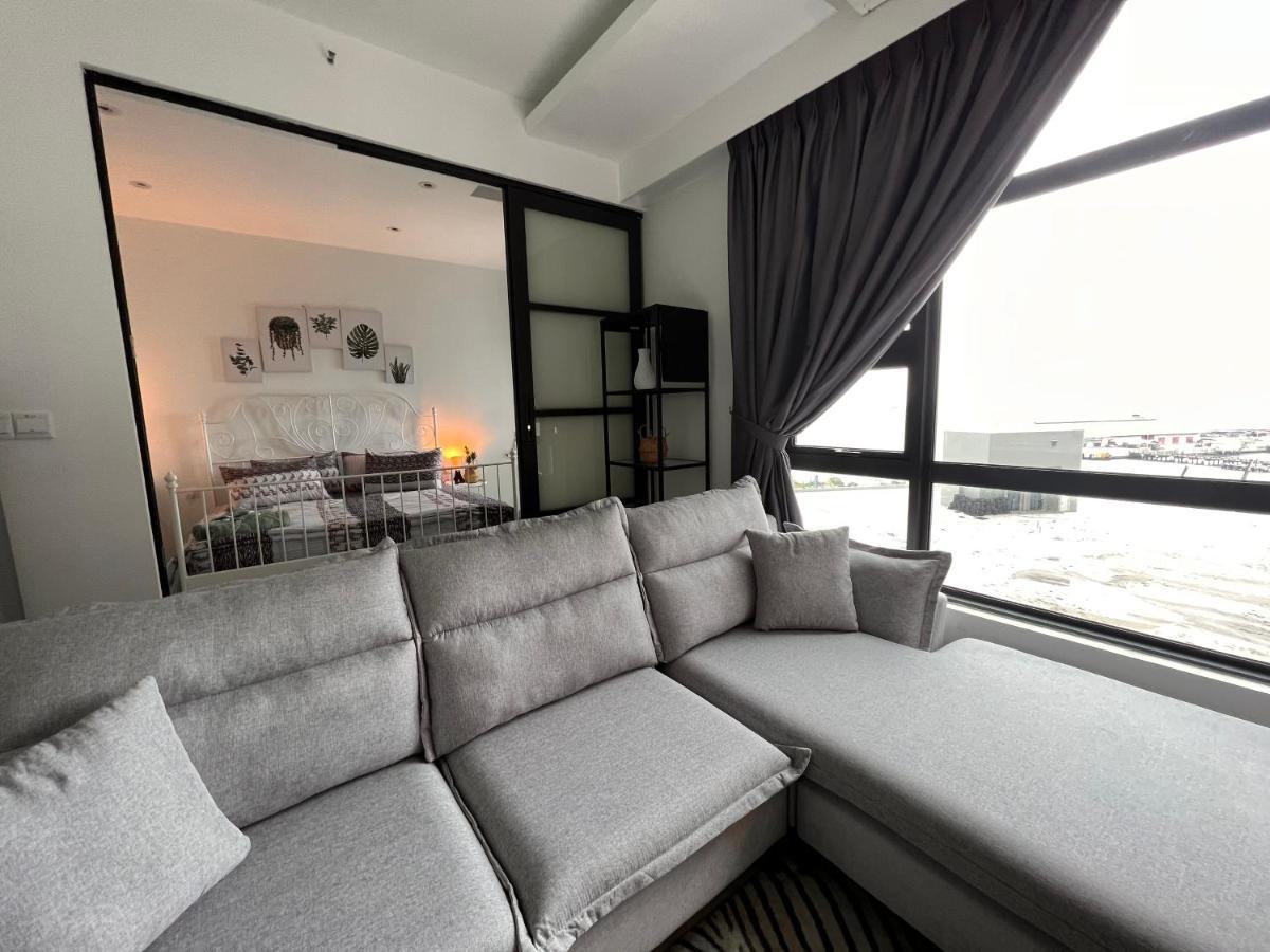 Jesselton Quay Suite By Backyard Kota Kinabalu Ngoại thất bức ảnh