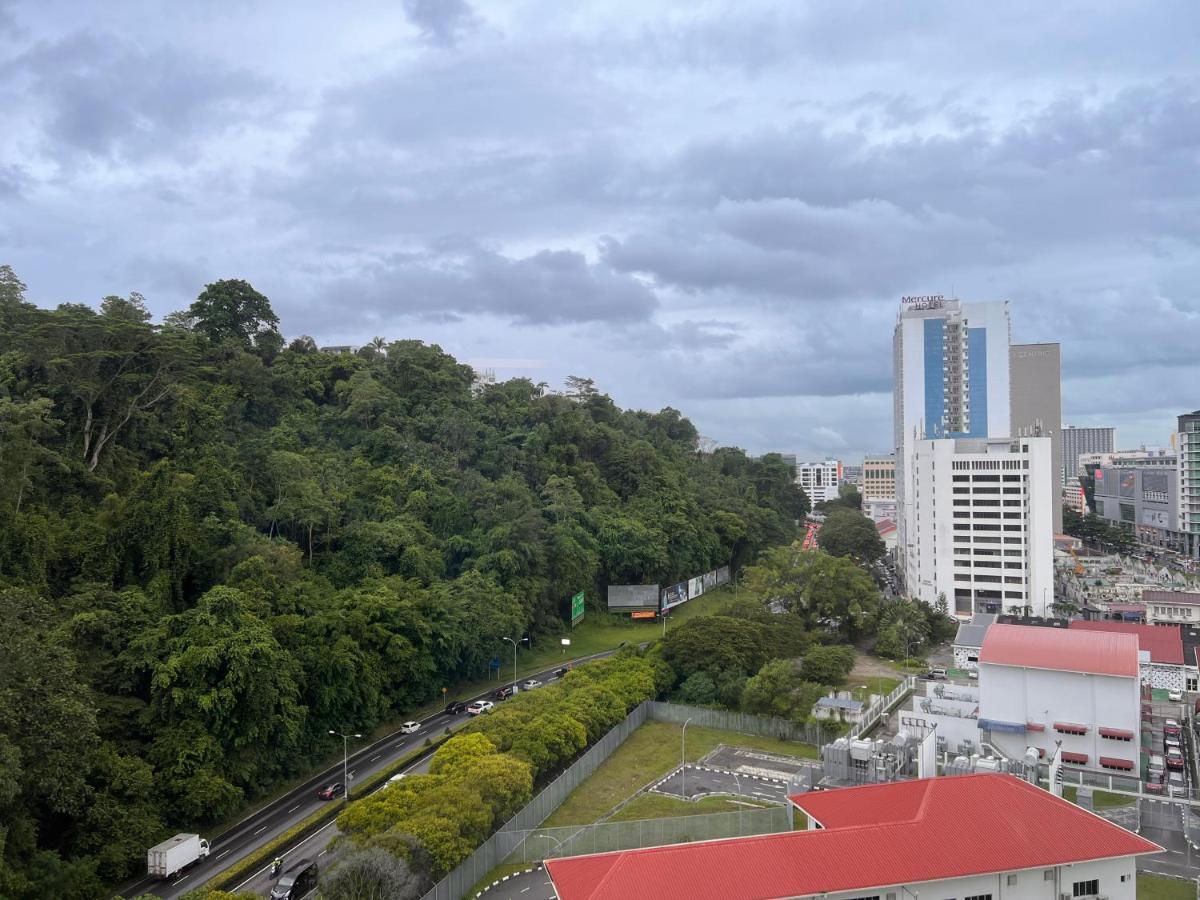 Jesselton Quay Suite By Backyard Kota Kinabalu Ngoại thất bức ảnh
