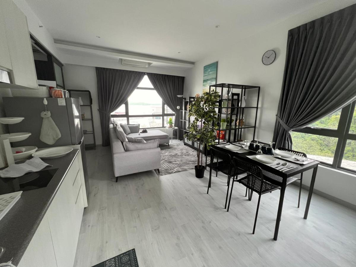 Jesselton Quay Suite By Backyard Kota Kinabalu Ngoại thất bức ảnh